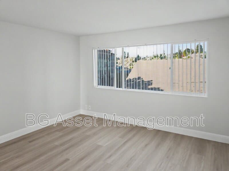 Oakland Condo: 480 Crescent Street