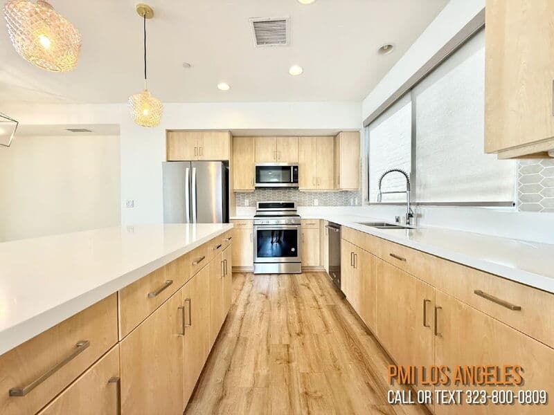 North Hollywood House: 10706 Octave Lane