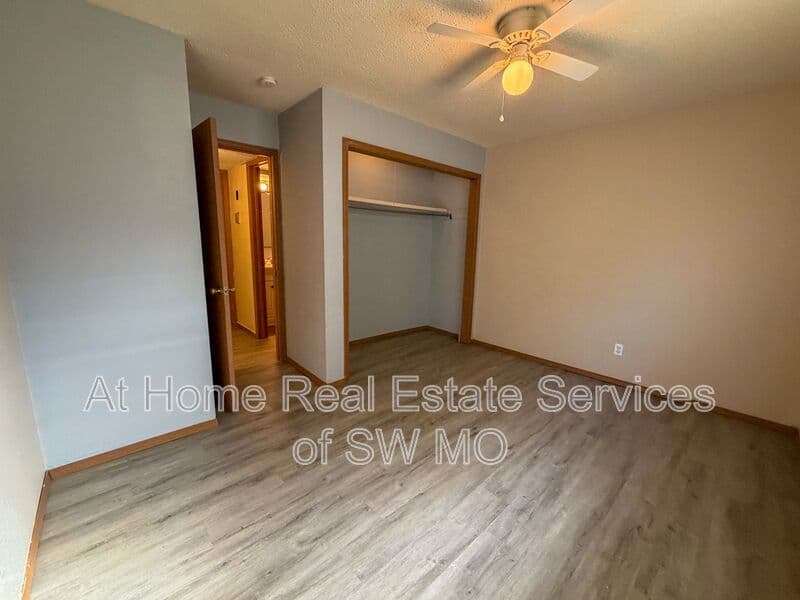 Springfield Condo: 728 E Walnut St