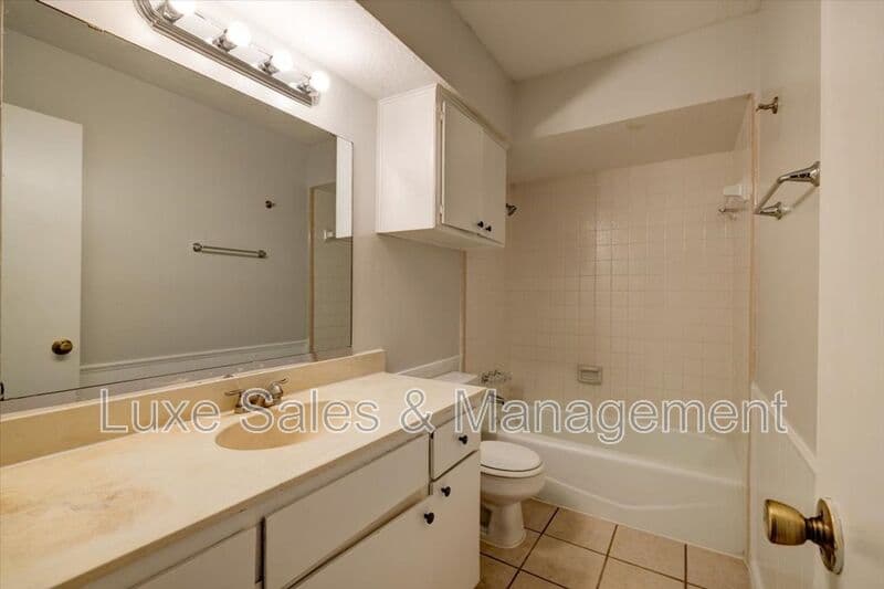 Oklahoma City House: 8302 NW 8th Street