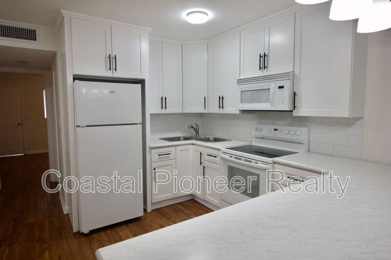 Clearwater Condo: 1257 Drew St