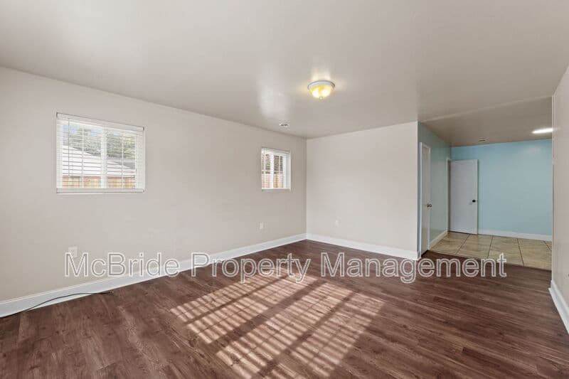 Augusta House: 2325 Cadden Road