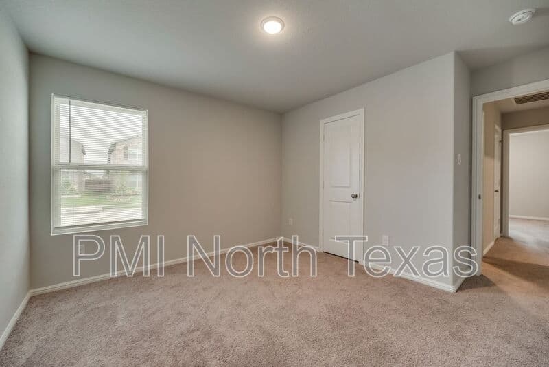 Celina House: 4544 Hemingway Ave