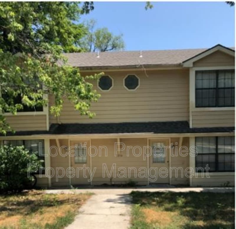 Lawrence Condo: 1314 Tennessee Street - B