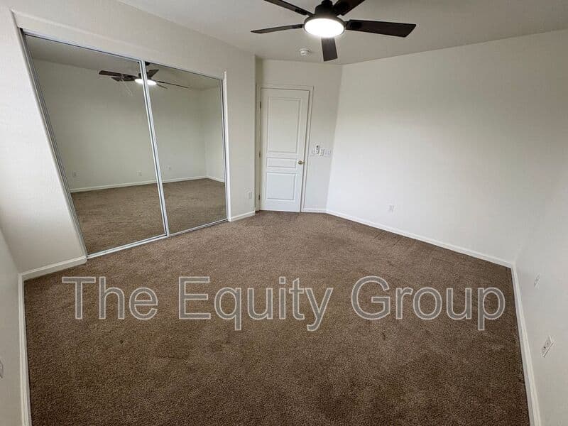 Visalia House: 5928 West Whitley Ave