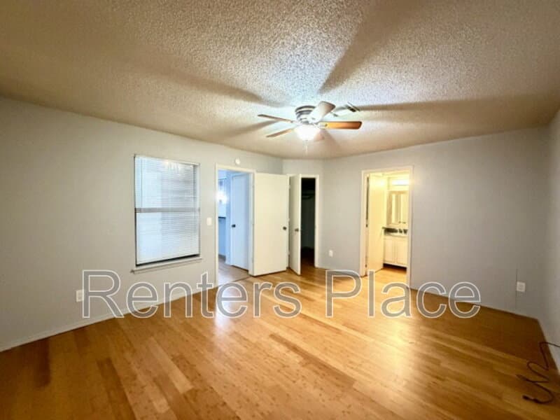 Tulsa House: 1207 South Quaker Avenue