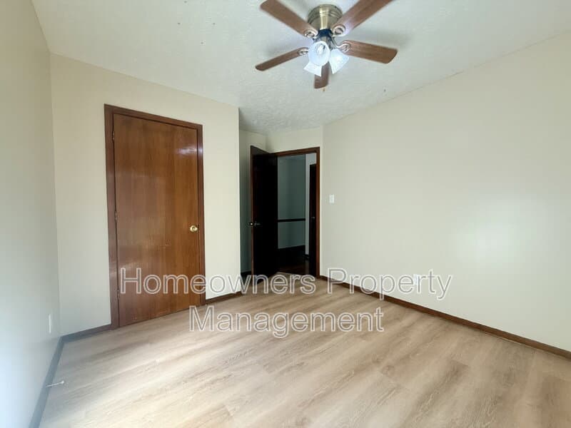 Fayetteville House: 4436 Briton Circle