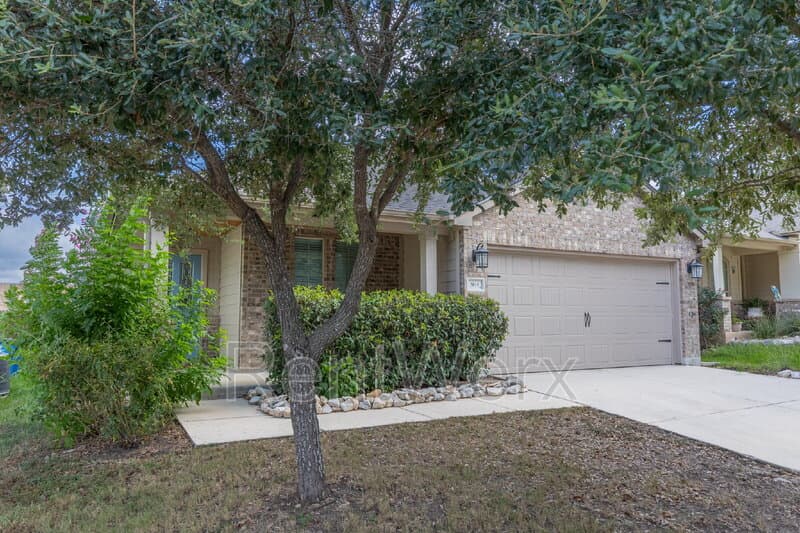 San Antonio House: 5815 Southern Knoll