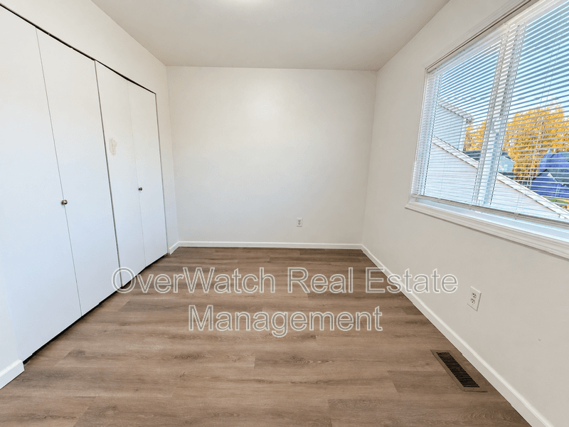 Anhcorage House: 10031 Nantucket Cir