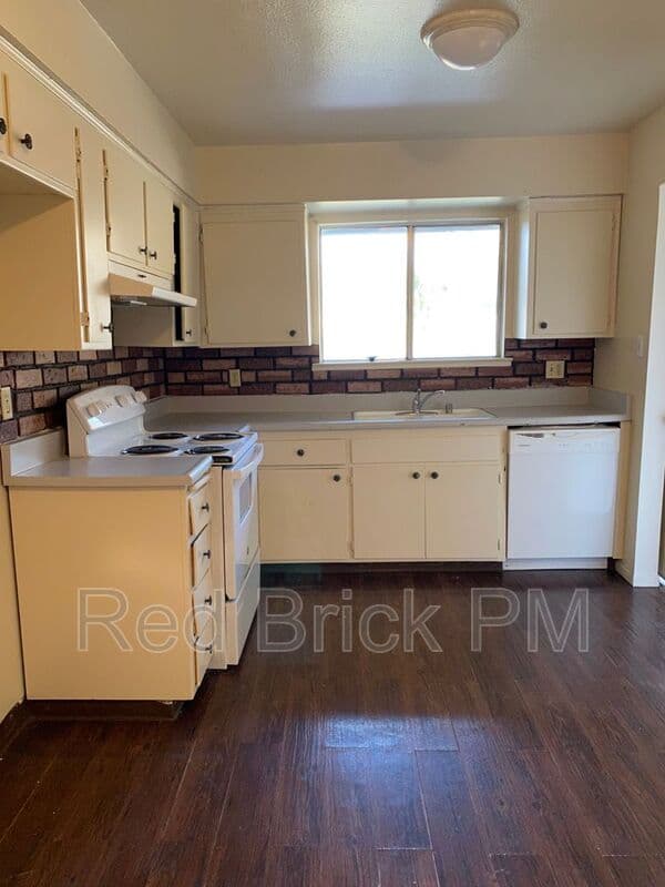 Merced House: 3326 Carson Ct.