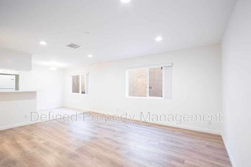 Los Angeles Condo: 3644 Keystone Ave