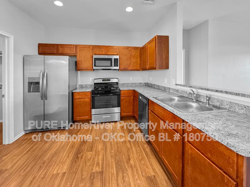 Oklahoma City House: 3517 SE 94th St