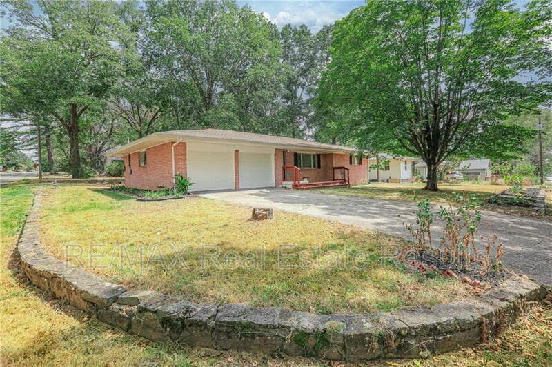 Prairie Grove Condo: 411 Kate Smith Street