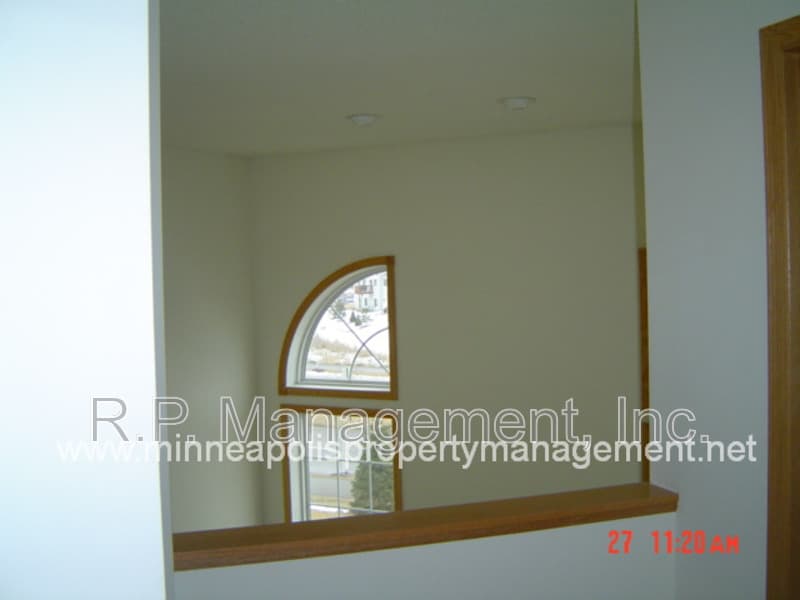 Apple Valley Townhome: 15220 Florist Cir