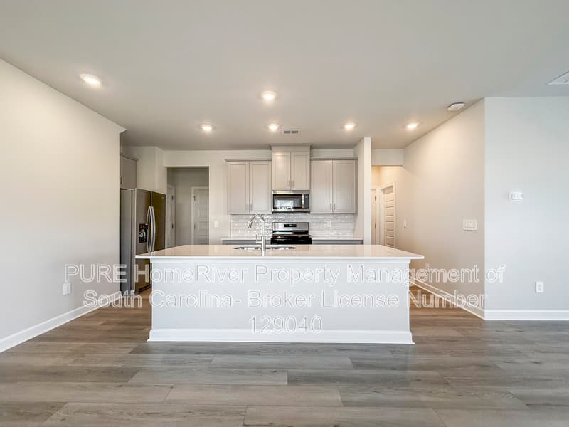 Spartanburg House: 714 Cozy Bluff Rd