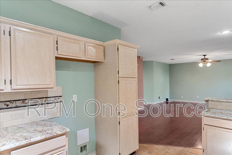 Plano House: 6752 Macintosh Drive