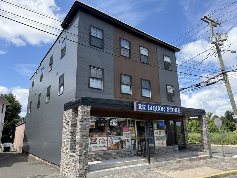 Southington House: 64 South Center Street
