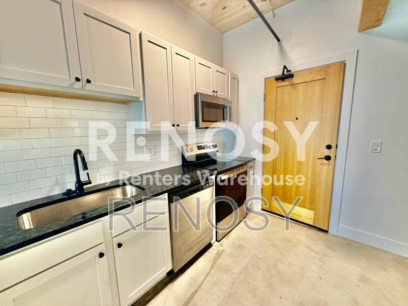 Des Moines Condo: 2701 Ingersoll Ave