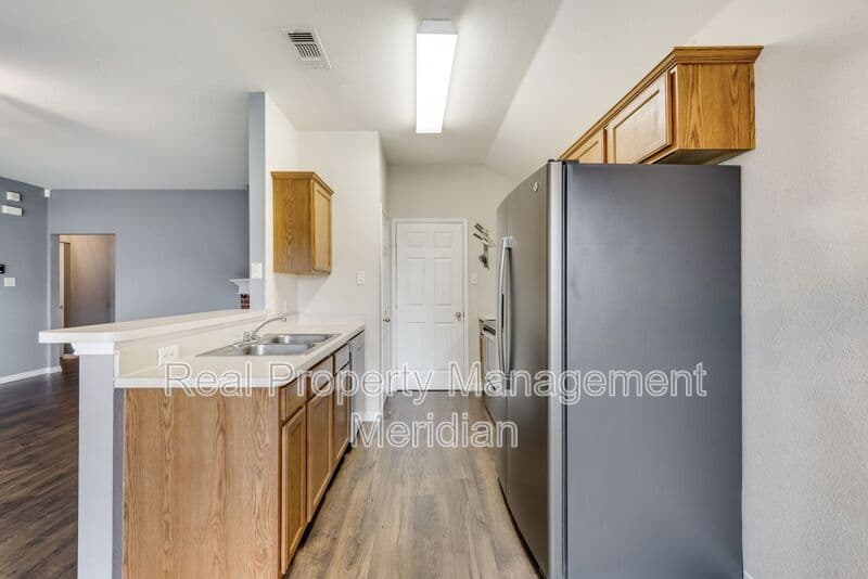 Blue Mound House: 10505 Braewood Dr