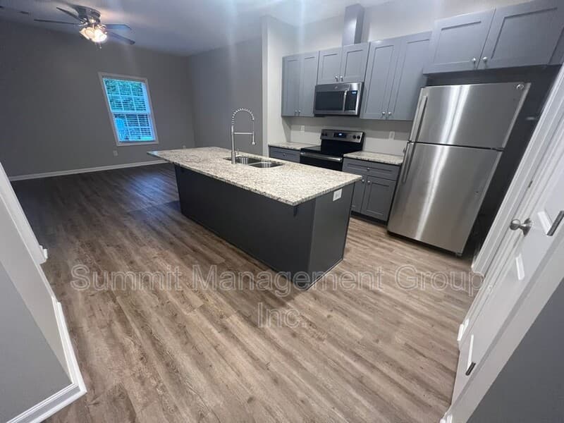 Madison Condo: Bostwick Hwy - 1563