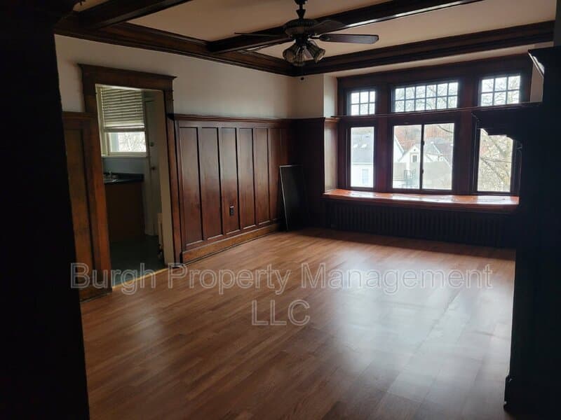Pittsburgh Condo: 5512 Centre Ave