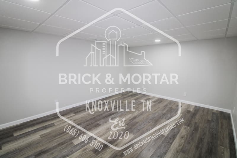 Maryville House: 1731 Lively Road