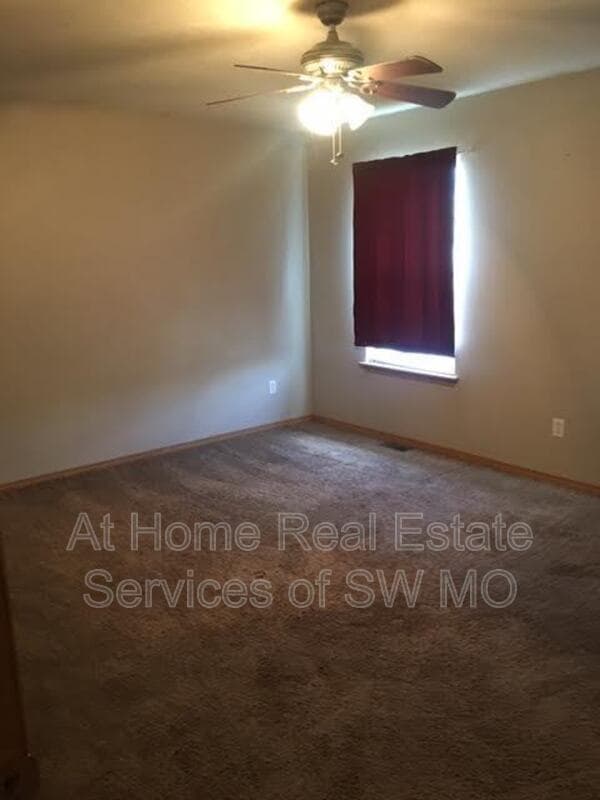Republic Condo: 1262 N Northwood Ave