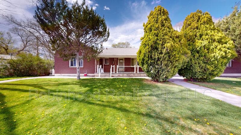 Elko Condo: 345 Maple Street - 2