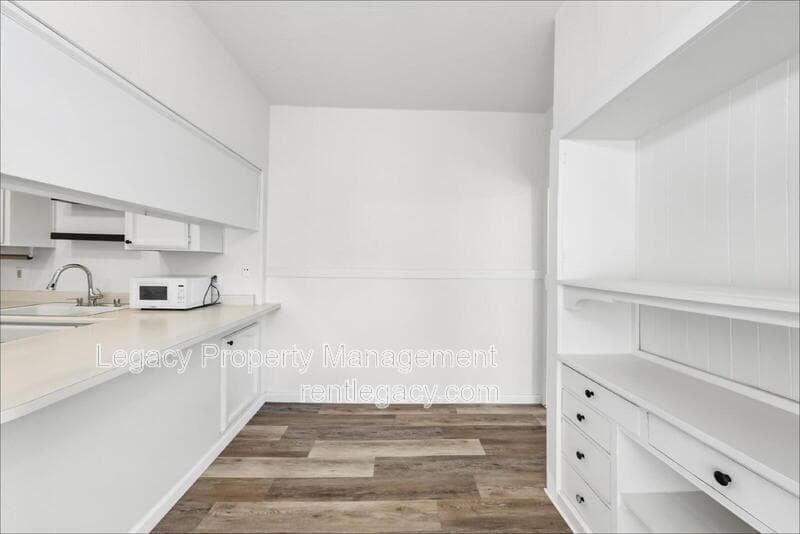 Sacramento Condo: 4925 11th Ave