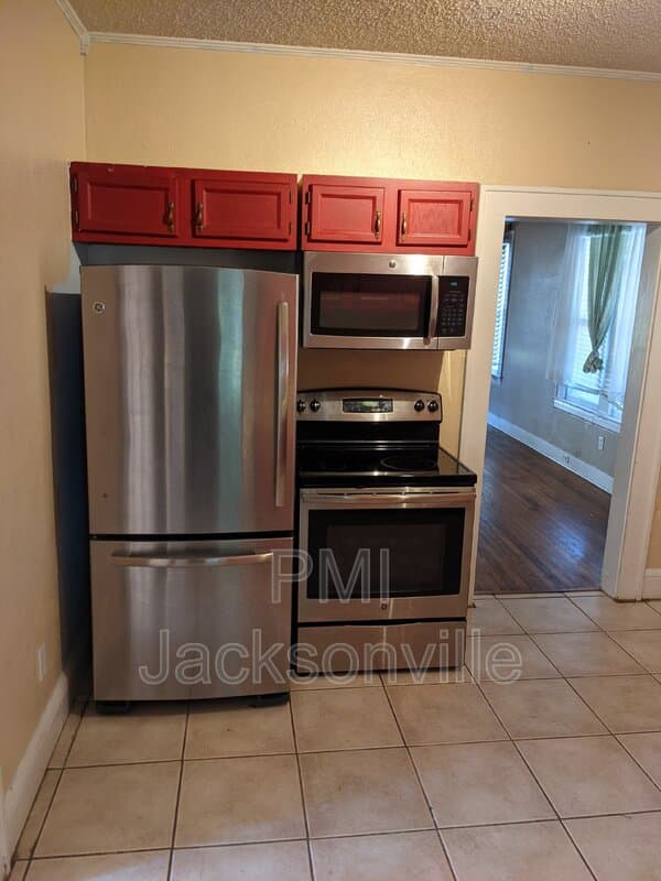 Jacksonville House: 1211 Hollywood Ave