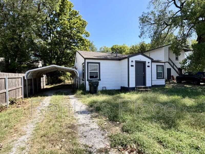 Claremore Condo: 410 N Florence