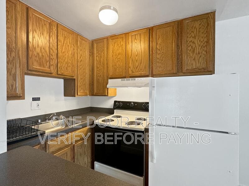 Williamsburg Condo: 732 Scotland Street
