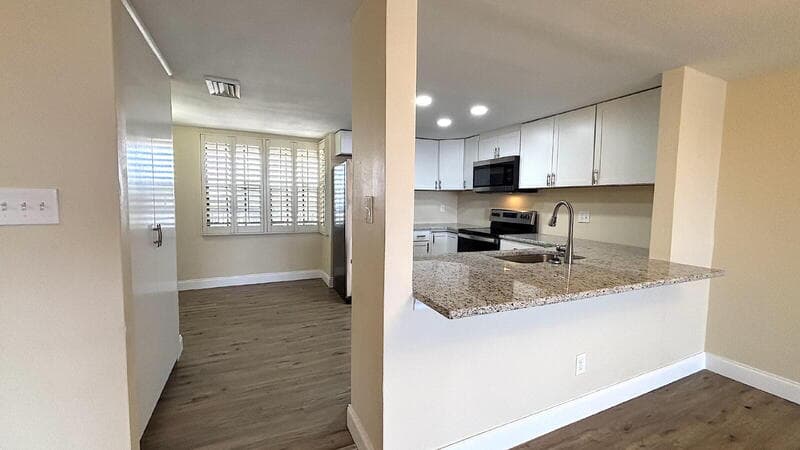 Daytona Beach Condo: 632 Marina Point Drive