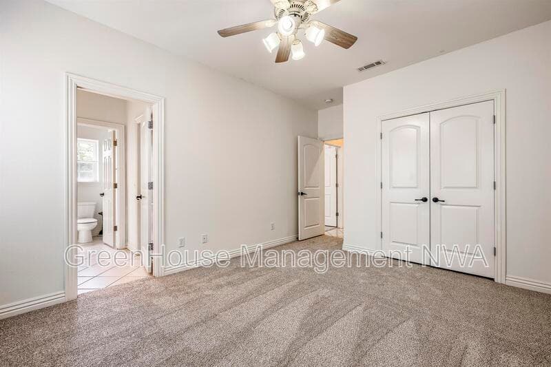 Bentonville House: 4003 SW Hawthorne Place