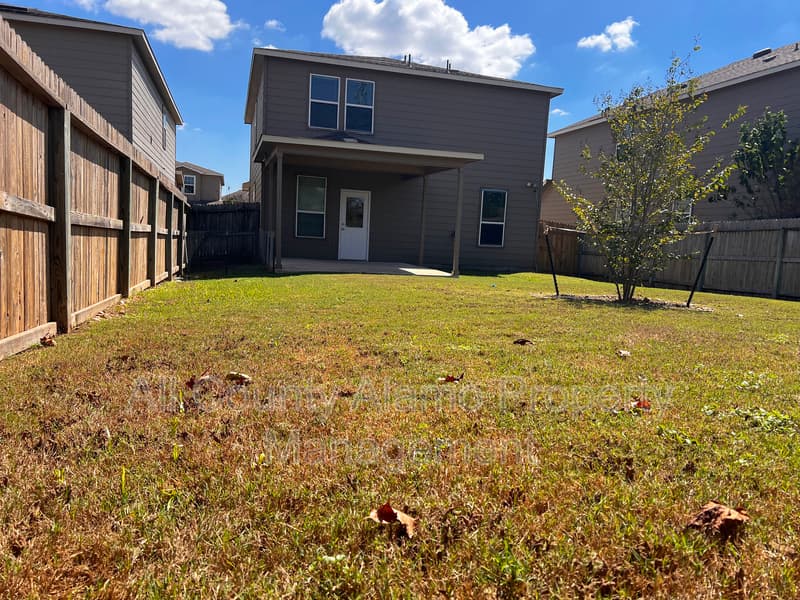 Selma House: 419 Harvest Point
