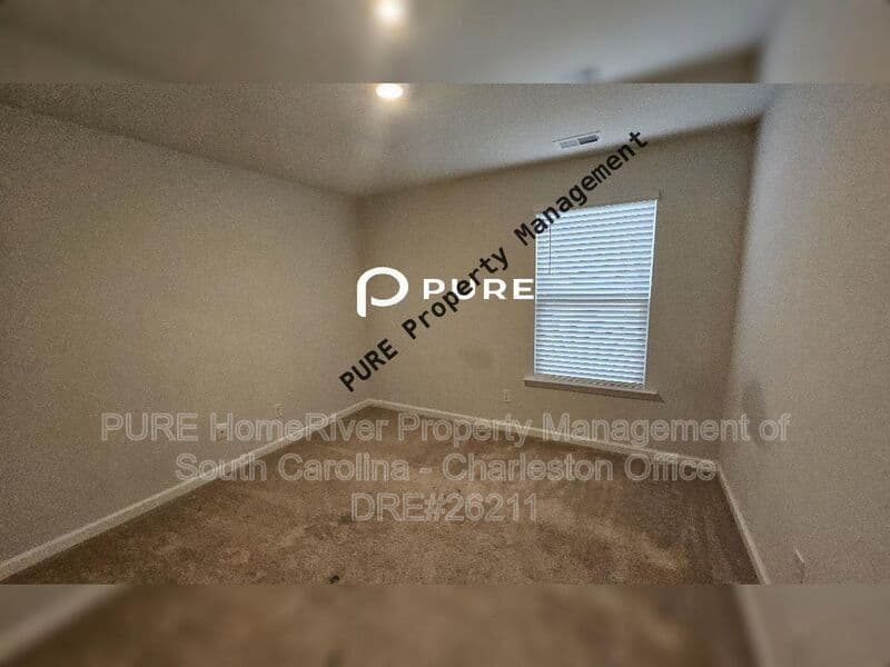 Summerville House: 108 Sweet Cherry Ln