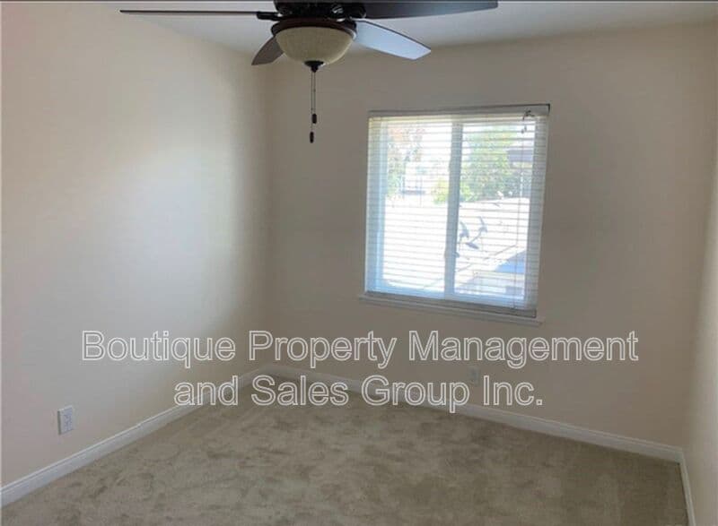 Costa Mesa Condo: 2336 Minuteman Way