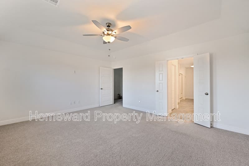 Arlington House: 6834 Neal's Way