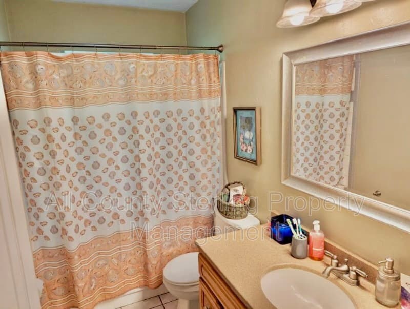 Archer House: 14556 SW State Road 45