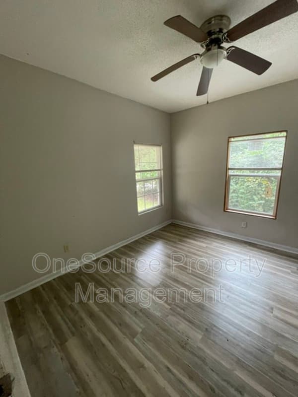 Quincy House: 911 7Th Street