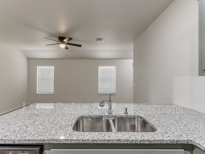 El Reno House: 1515 Pavy Parkway