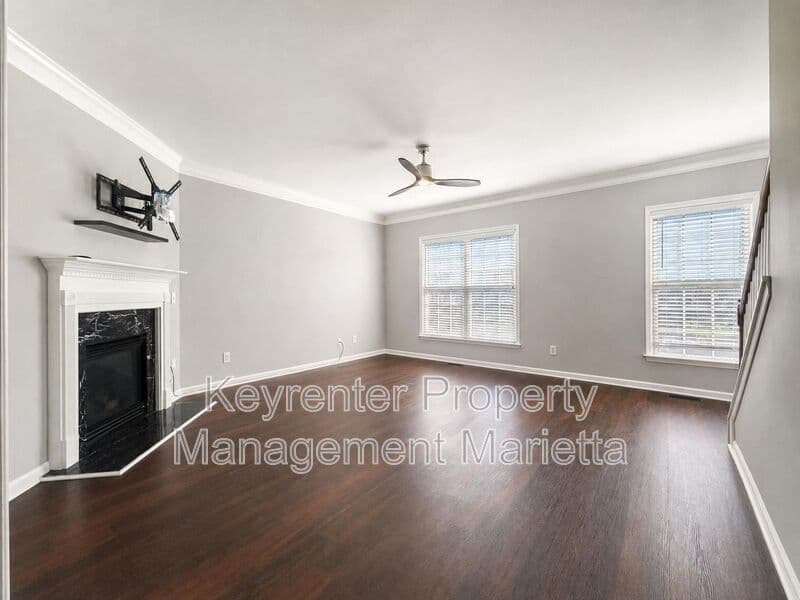 Marietta House: 730 Pecan Knoll Dr
