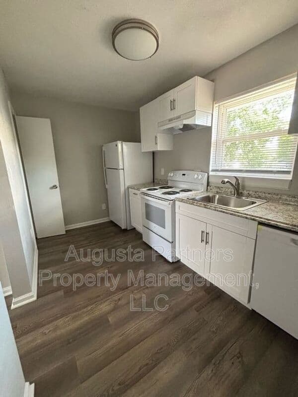 Augusta Condo: 110 3rd St