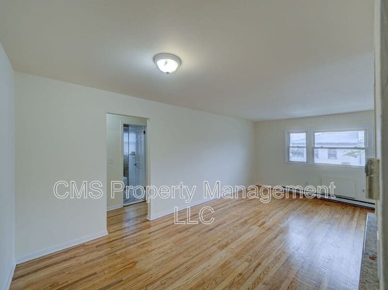 Vauxhall Condo: 287 Montclair Avenue