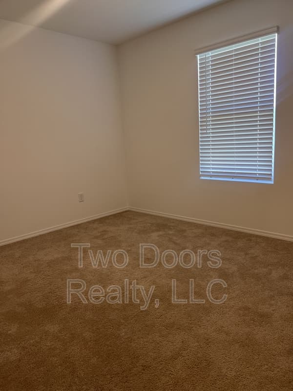 McLoud House: 13361 Mulberry Circle