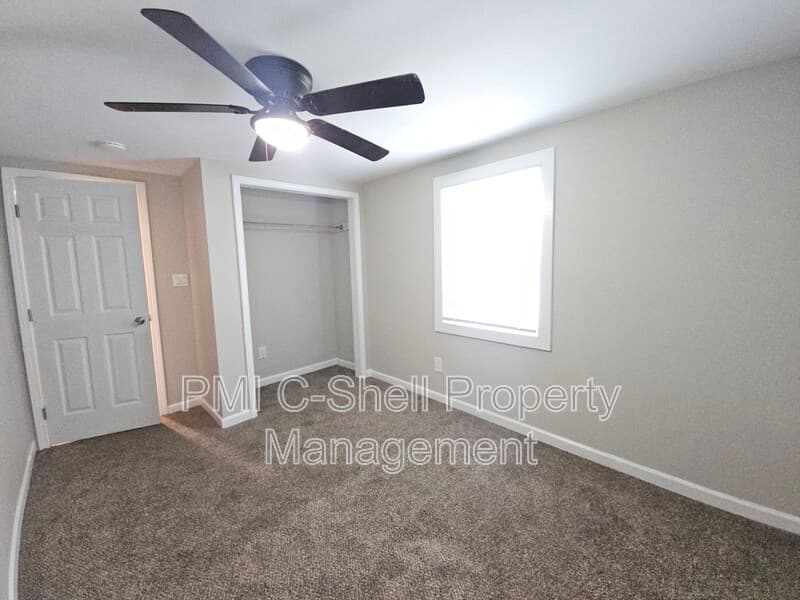 Pensacola House: 3258 Peagler Plaza Rd