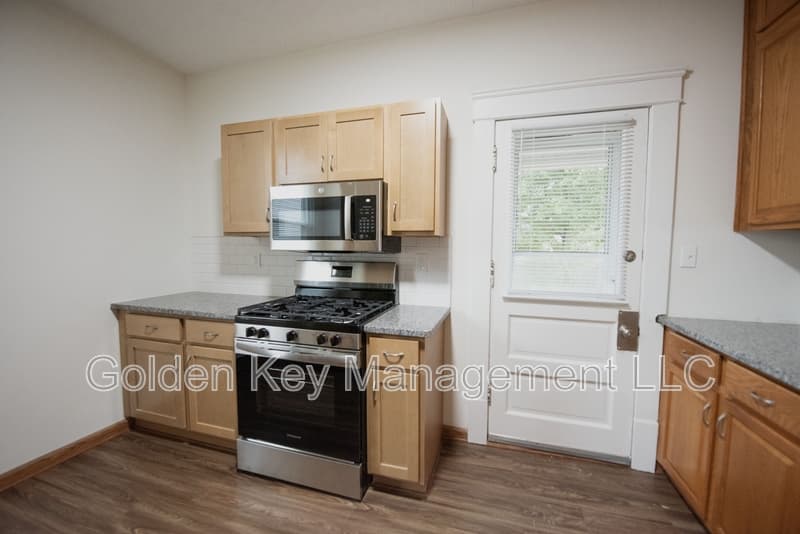 North Olmsted Condo: 5195 Dover Center Road - 1