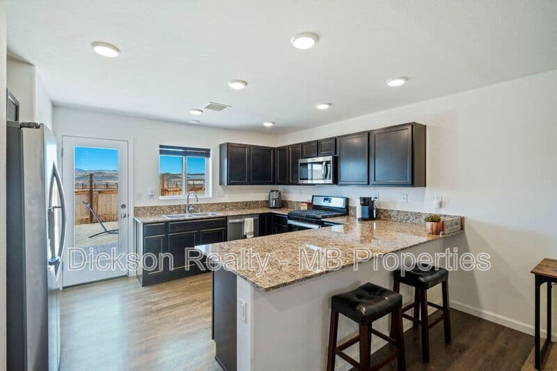 Reno House: 635 Fallon Station Road