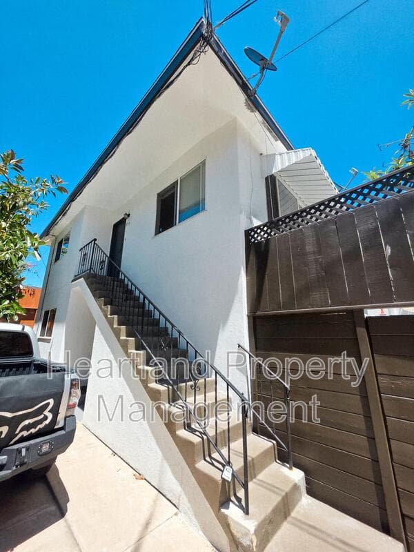 San Diego Condo: 859 Agate Street