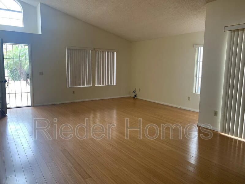 Chula Vista House: 1931 Rue Michelle